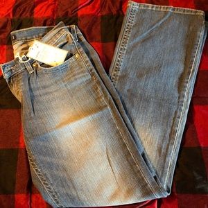 NWT Levi’s curvy bootcut jeans